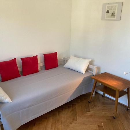 Charmant 2 pièces avec parking privé Lausanne Extérieur photo