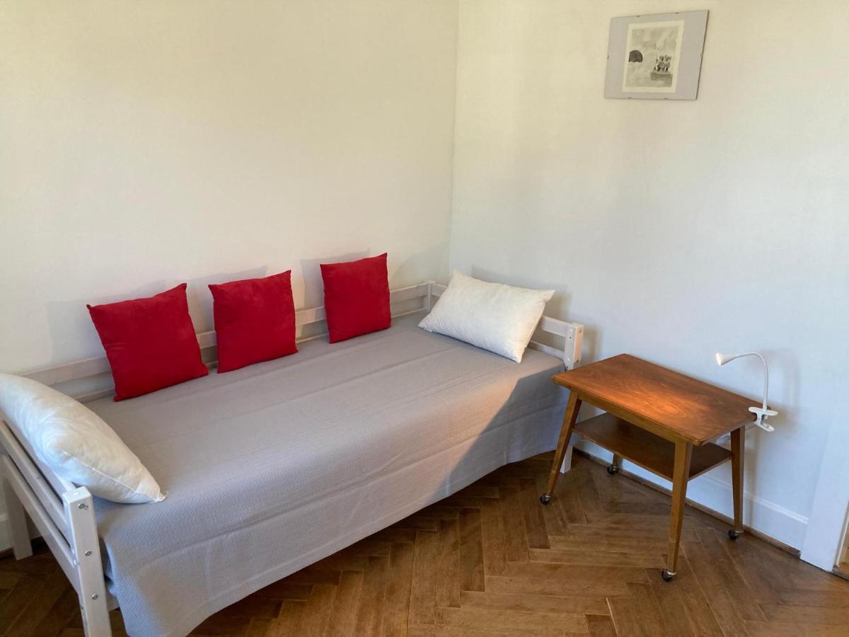 Charmant 2 pièces avec parking privé Lausanne Extérieur photo