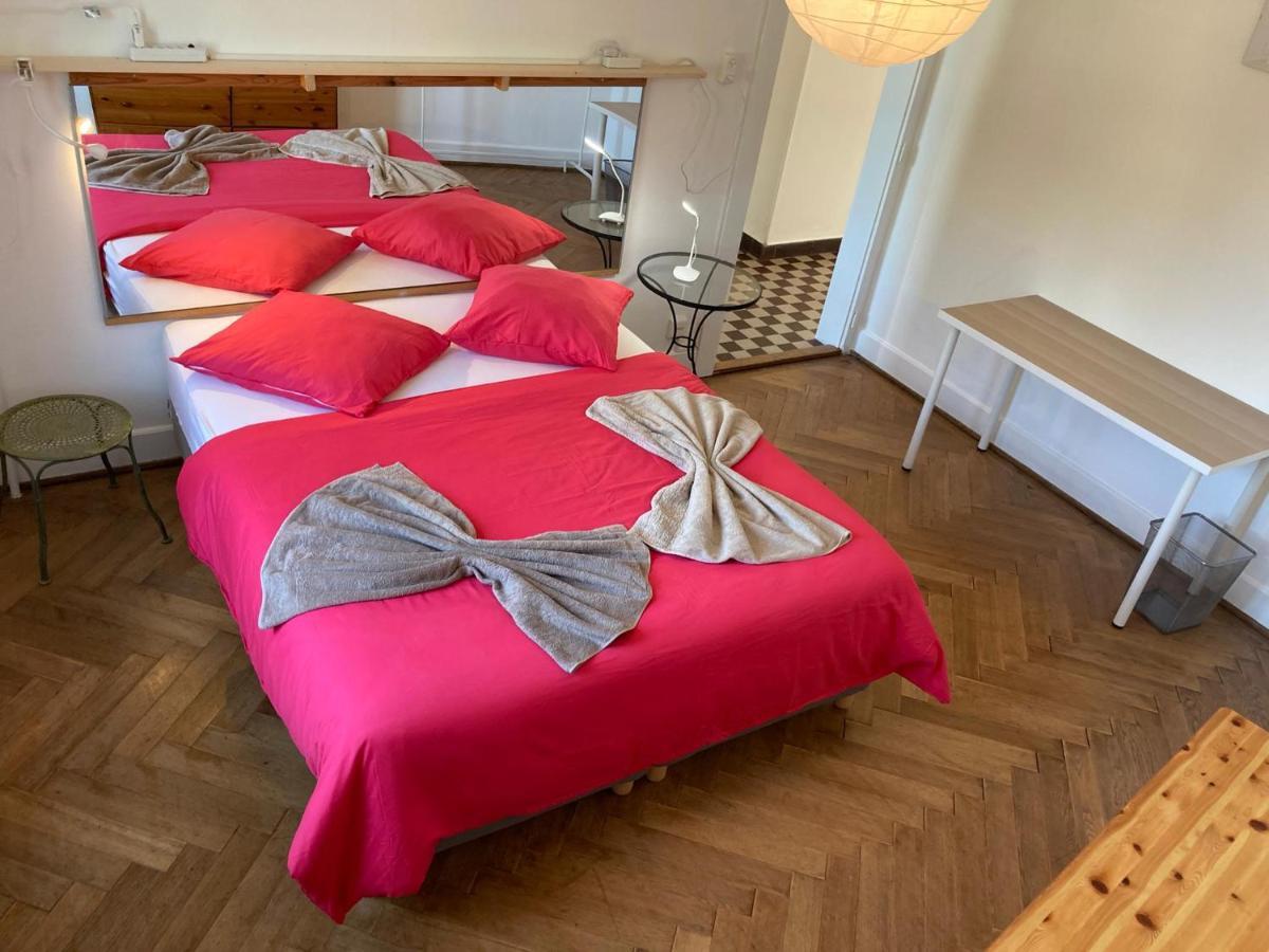 Charmant 2 pièces avec parking privé Lausanne Extérieur photo